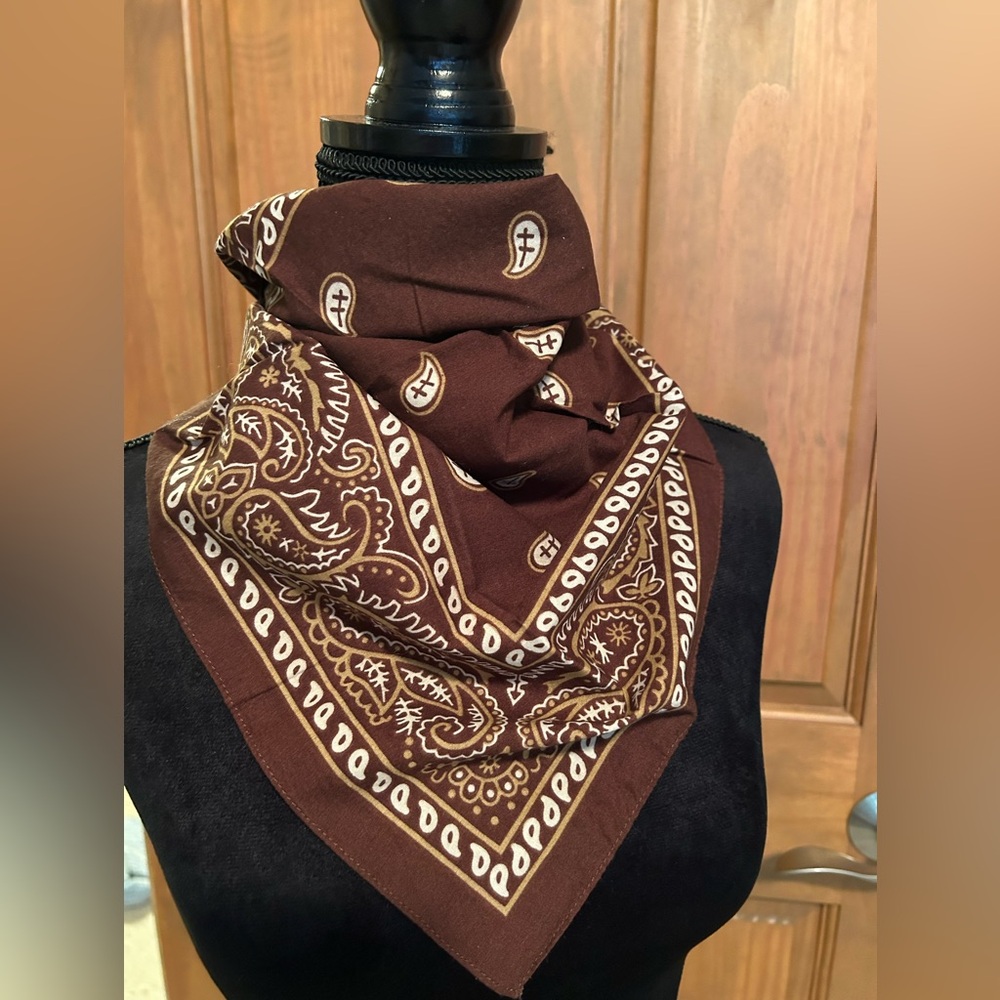 Brown Paisley Bandanaš¤ - Picture 3 of 7